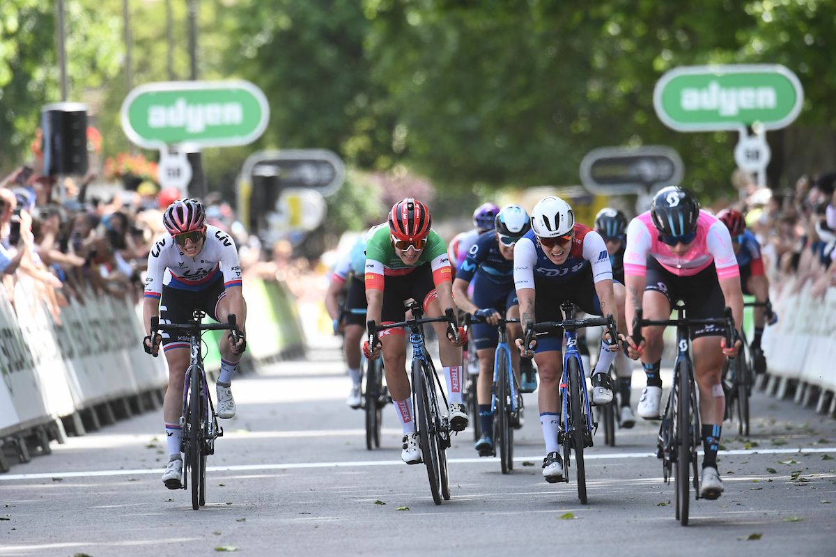 Picture by Simon Wilkinson/SWpix.com - 11/06/2022 - Cycling - The Women&acirc;s Tour 2022 - Stage Six - Chipping Norton to Oxford, England - Lorena Wiebes of Team DSM taking the victory with Clara Copponi of Team FDJ Nouvelle Aquitaine Futuroscope taking second and Elisa Longo Borghini of Team Trek Segafredo taking third