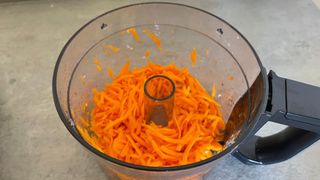 Cuisinart Easy Prep Pro Food Processor grating carrot