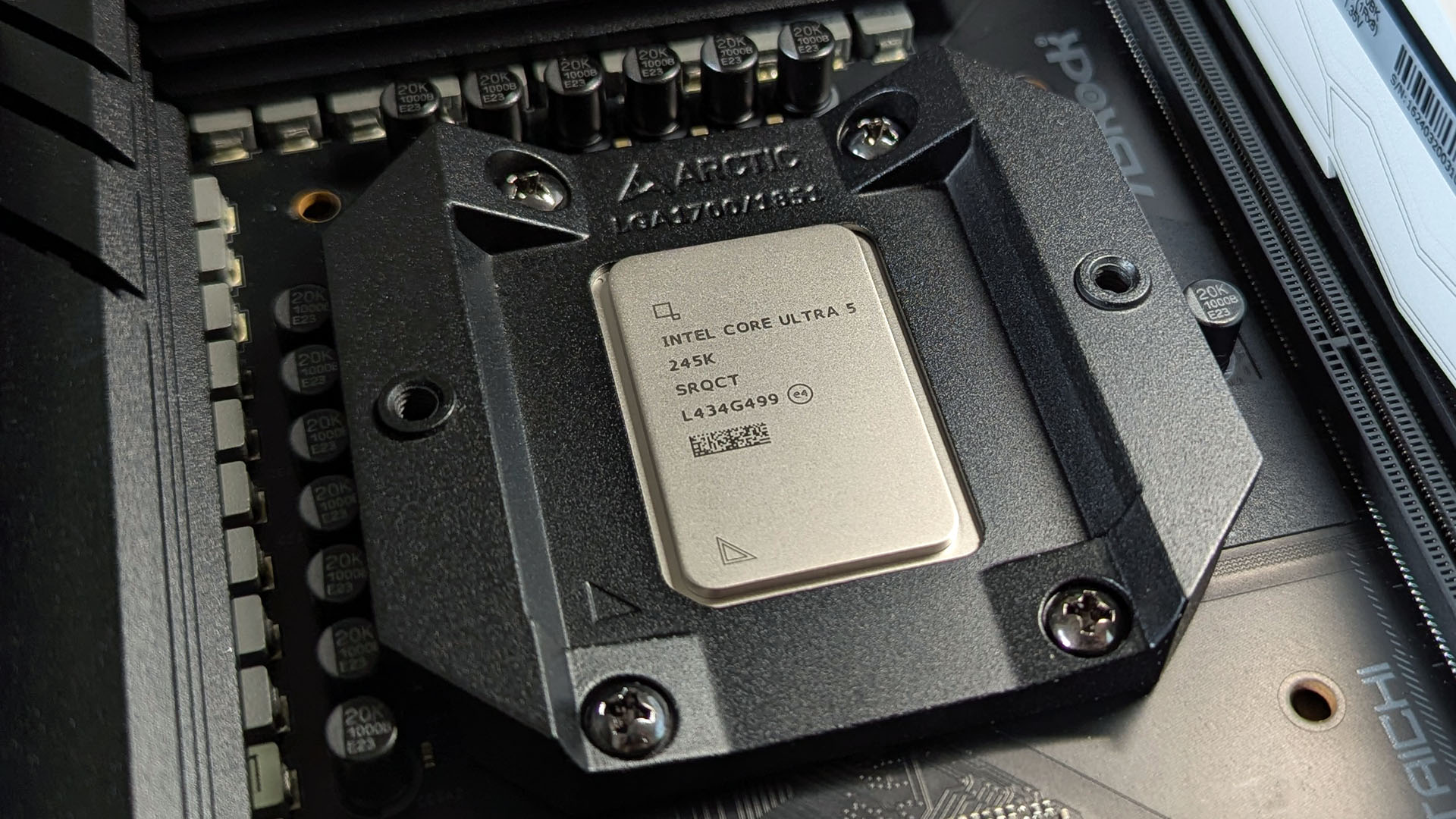 Обзор Intel Core Ultra 5 245K: можно ли считать этот революционный процессор по производительности на ватт доступным?