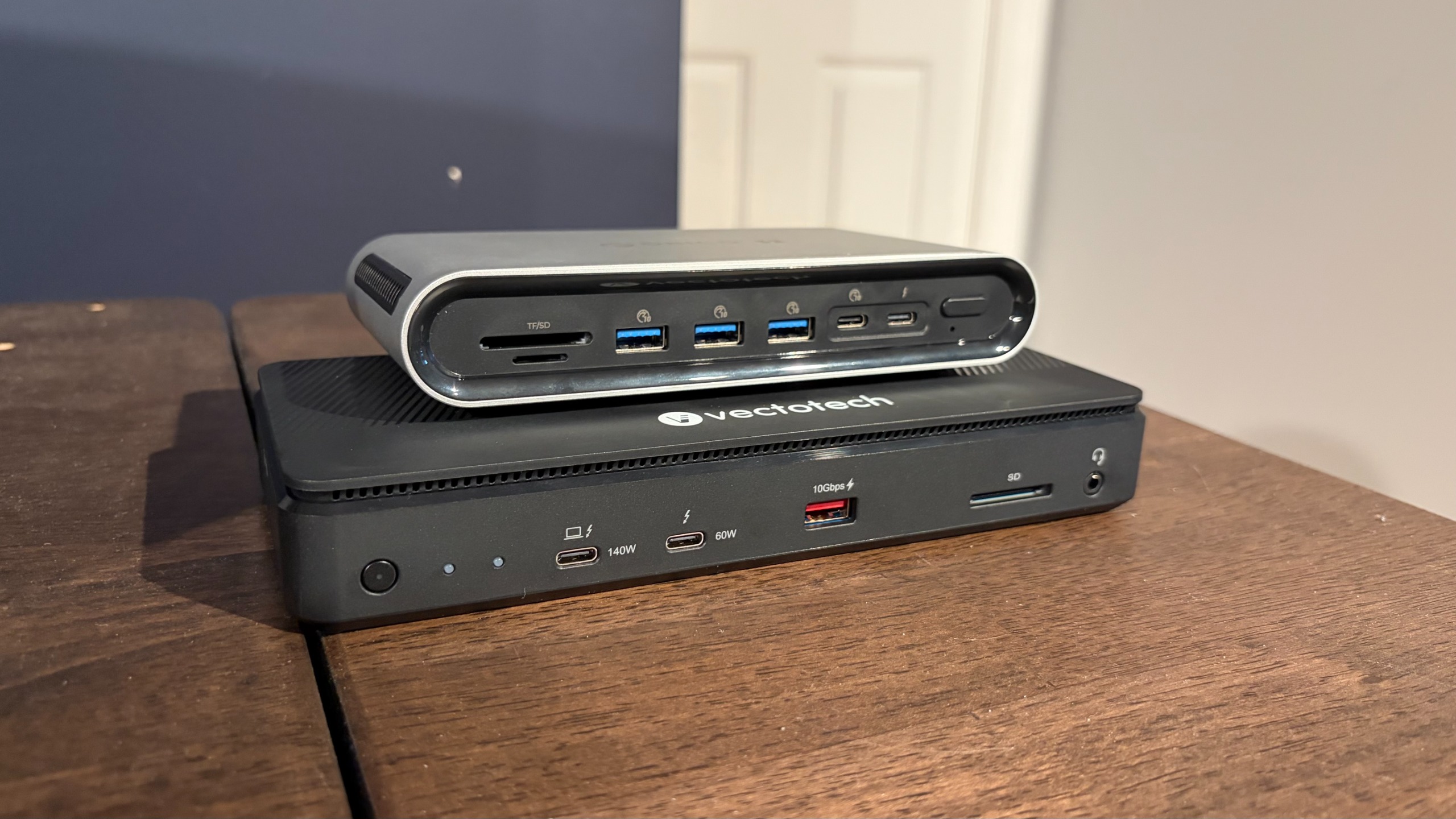 VectoTech V-Core vs Orico TB5
