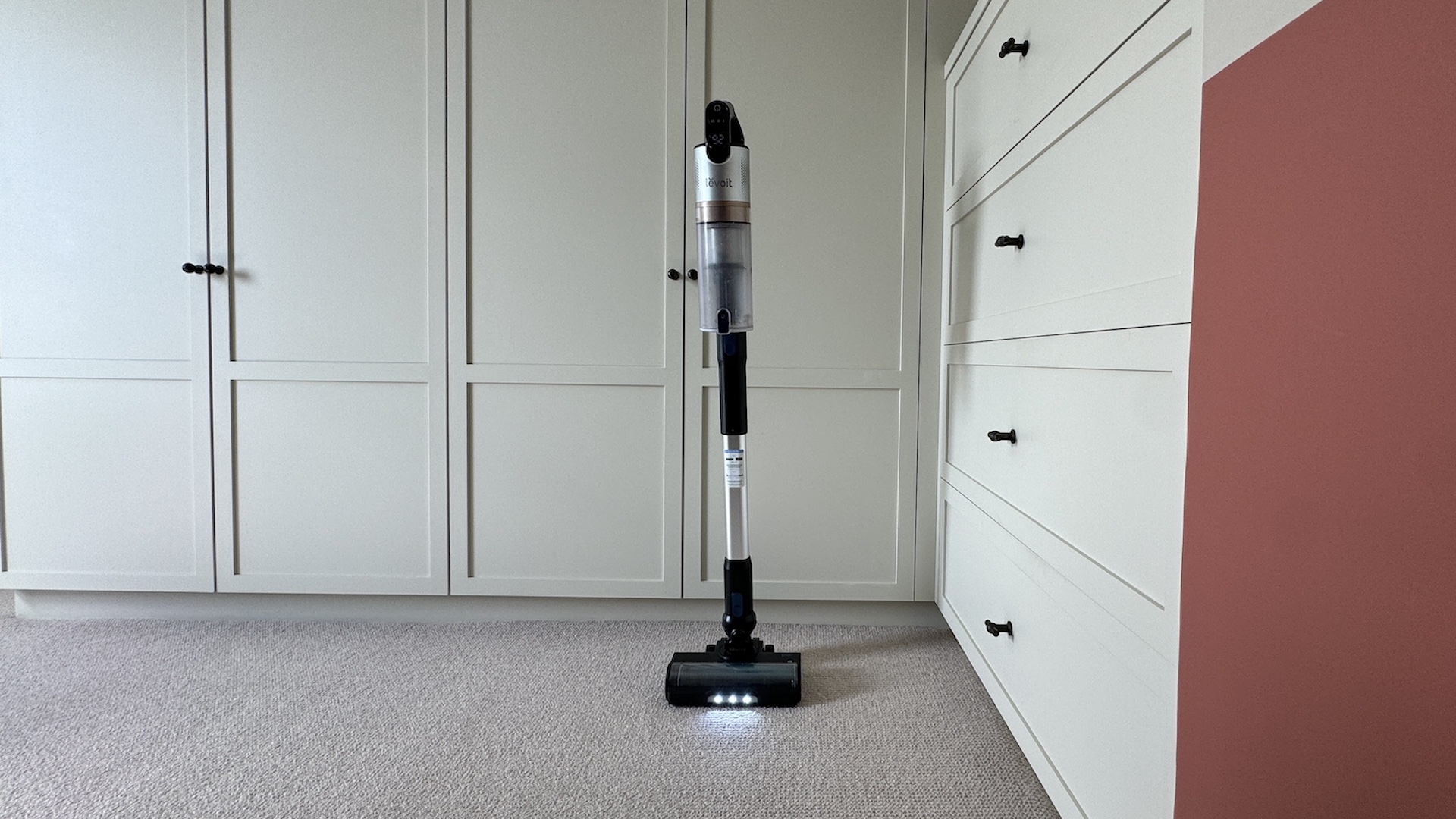 Levoit LVAC-300 in bedroom