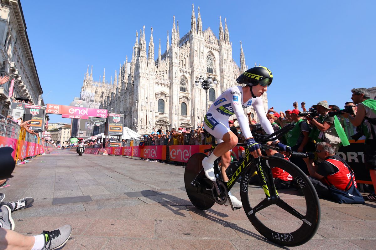 Adam Yates (Orica-Scott) finishes in Milan