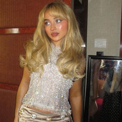 What Haircut Does Sabrina Carpenter Have, And How Does She Style Her