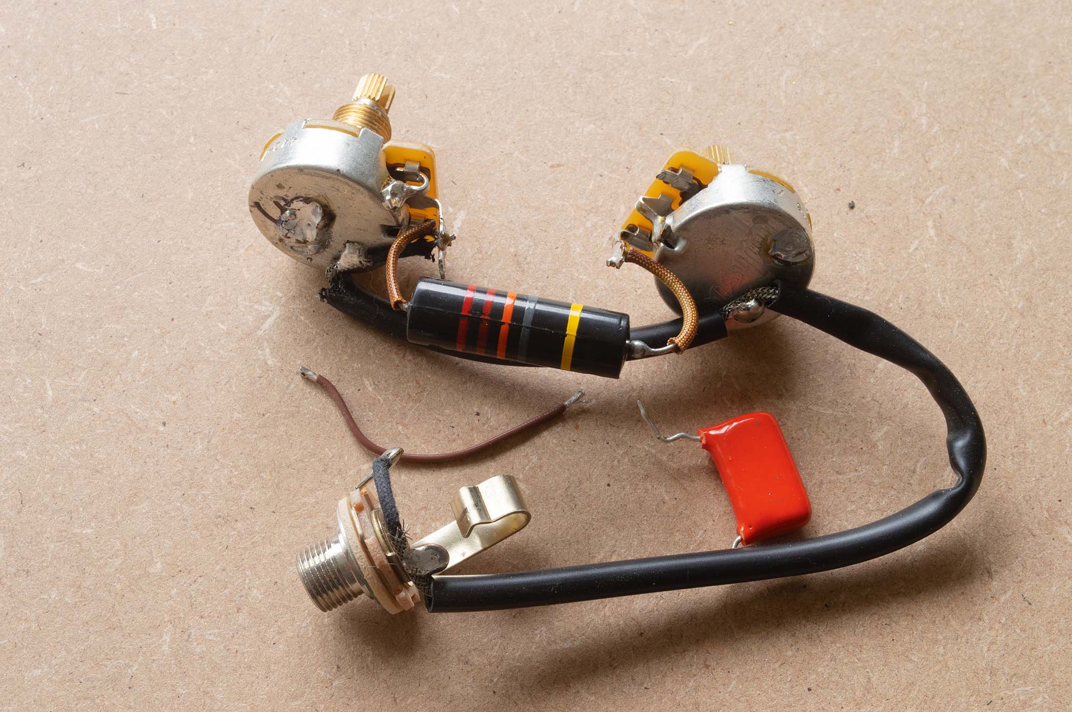 Gibson Les Paul Junior: the components needed to make it sound more vintage are inexpensive and relatively easy to install.