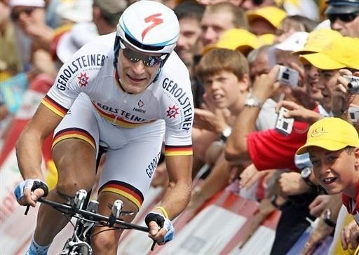 Sebastian Lang (Gerolsteiner) powers home