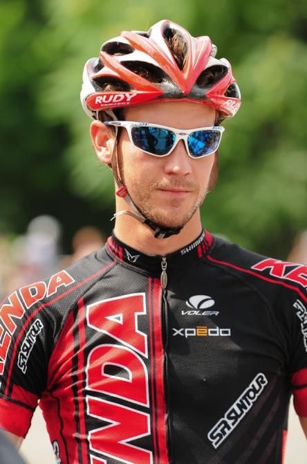 Colin Cares (Kenda/Felt) on the front row