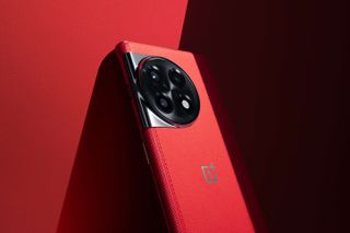 OnePlus 11R Solar Red