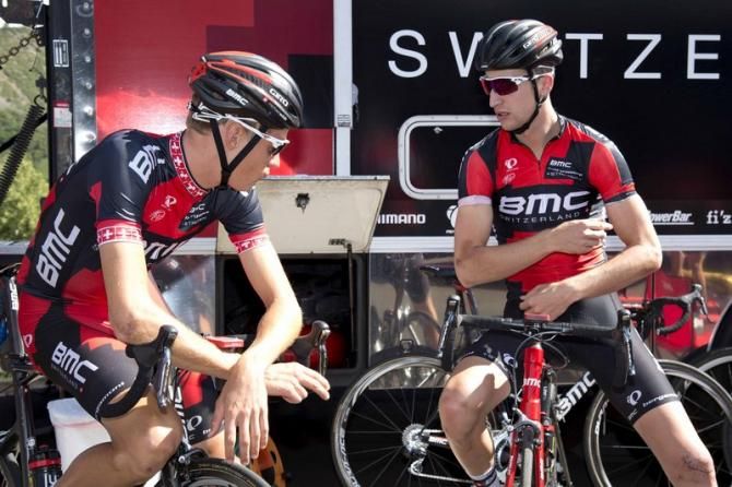 Michael Sch&auml;r and Taylor Phinney chewing the fat