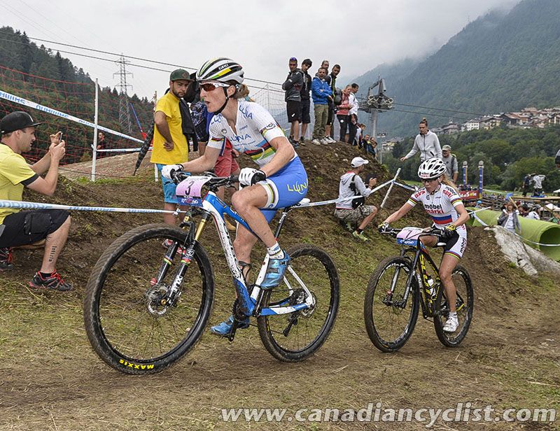 Catharine Pendrel (Luna Pro Team) leading Irina Kalentyeva (Moebel Maerki MTB Pro Team)