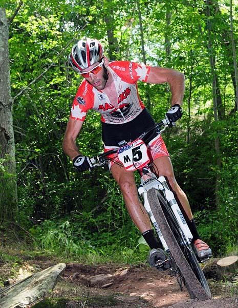 Geoff Kabush (Team Maxxis-Rocky Mountain) with an early lead