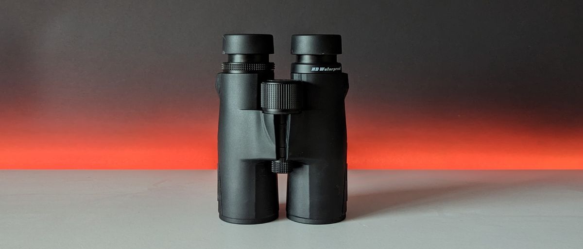 Front view of SVBONY SV47 10x42 binoculars