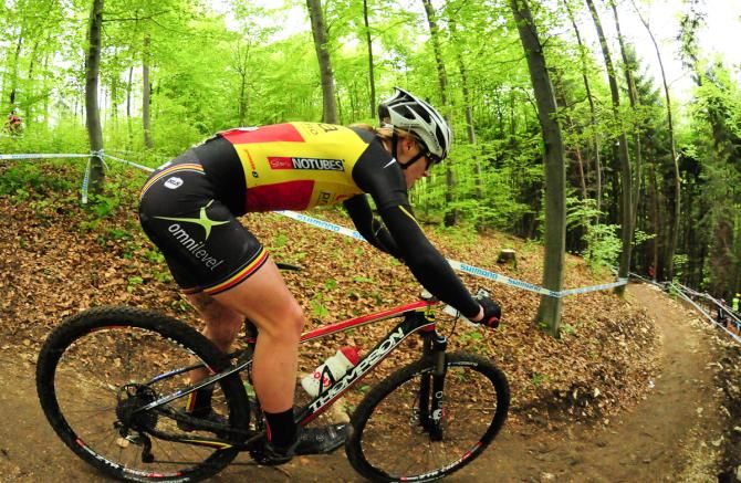 The women had excellent conditions until rain started on lap four