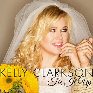 Kelly Clarkson tie it up