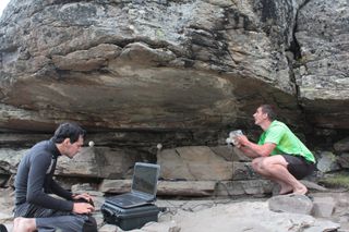 Abri Faravel, Scanning the Rock