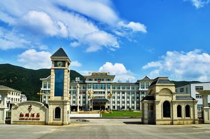 Liaoning-Sanhe-Winery.jpg