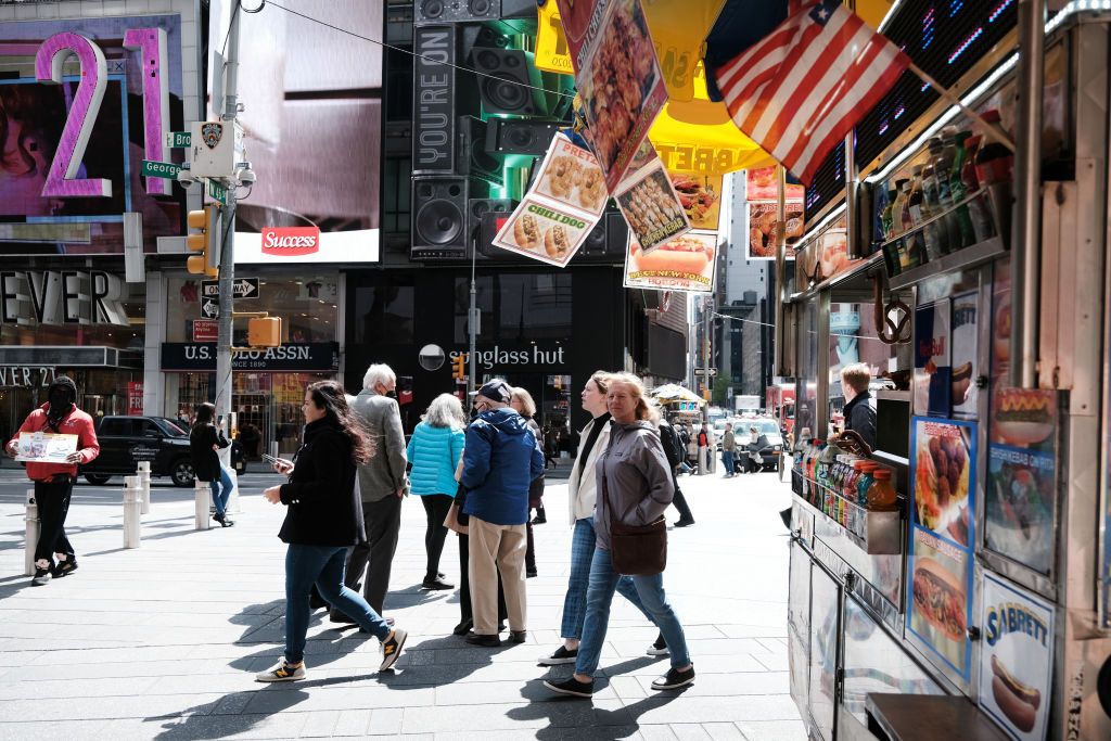 Tourists in New York&amp;#039;s Time Square.