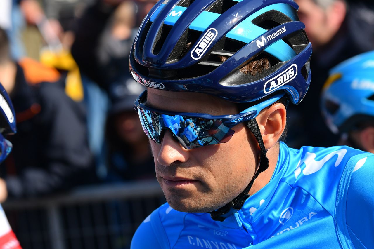 Mikel Landa waits for the start