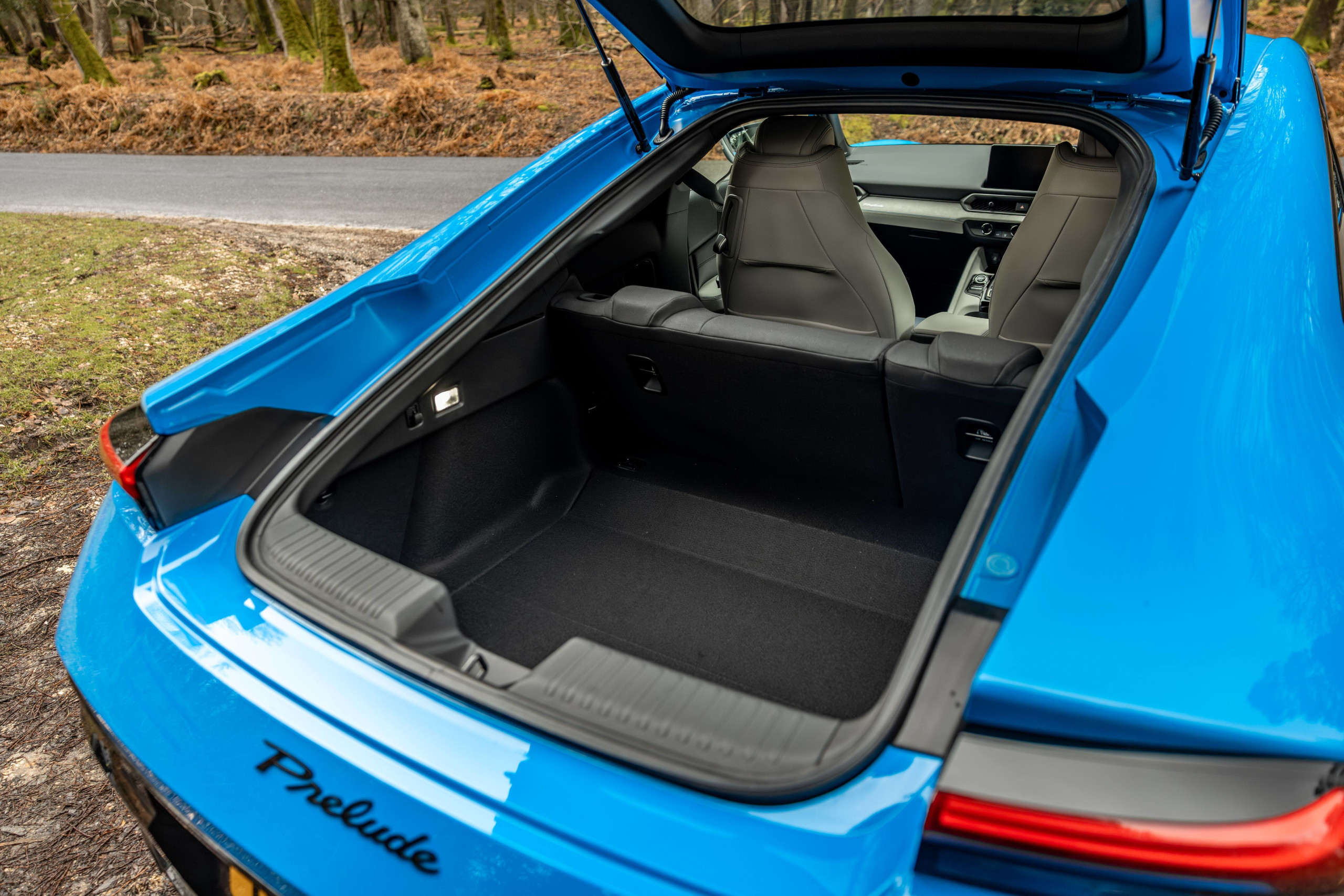 Honda Prelude... a big boot