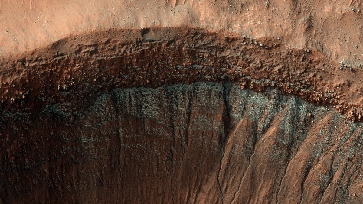 El cráter helado de Marte brilla en una nueva imagen del planeta rojo