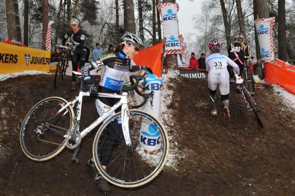 Christine Vardaros rounds the bend