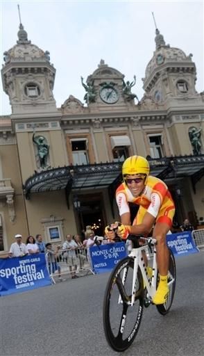 Alberto Contador (Astana) rode to a second for the day in ttt stage one.