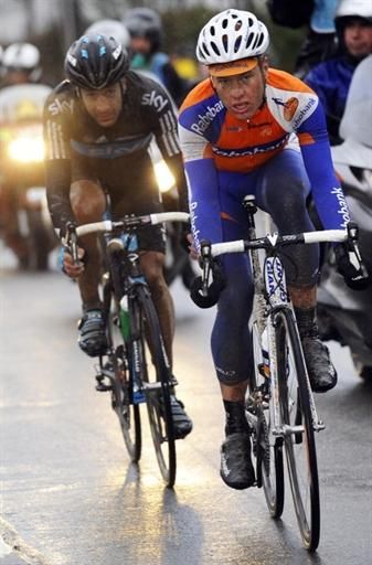 Langeveld leads the attack to the finish
