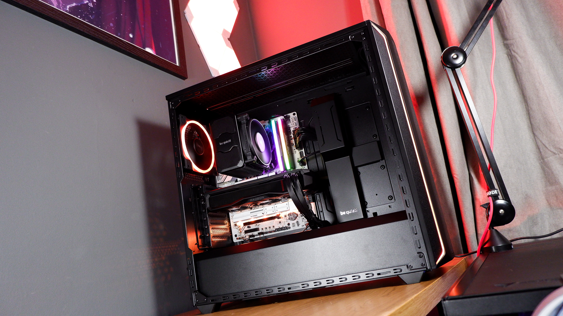 A gaming PC build using the Be Quiet Shadow Base 800 FX chassis, an Intel Core Ultra CPU and an RX 7900 XT GPU.