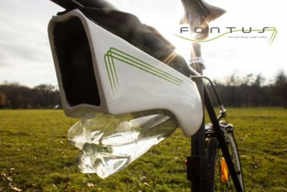 Fontus self-filling water bottle