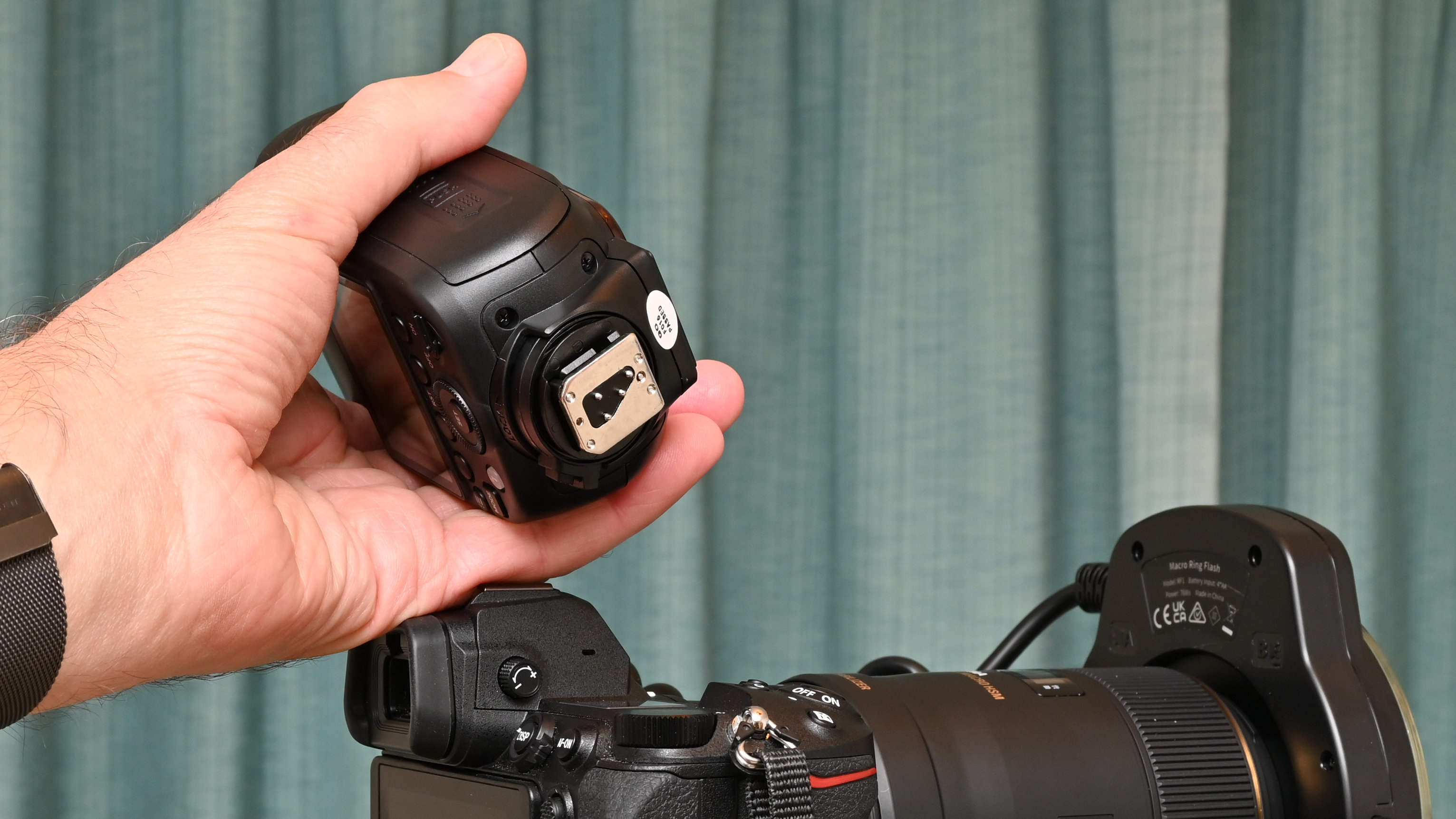 Neewer RF1 Macro Ring Flash product shot