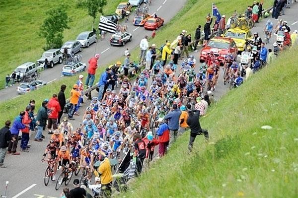 The peloton in the mountains always is a lot smaller than in the flat stages.