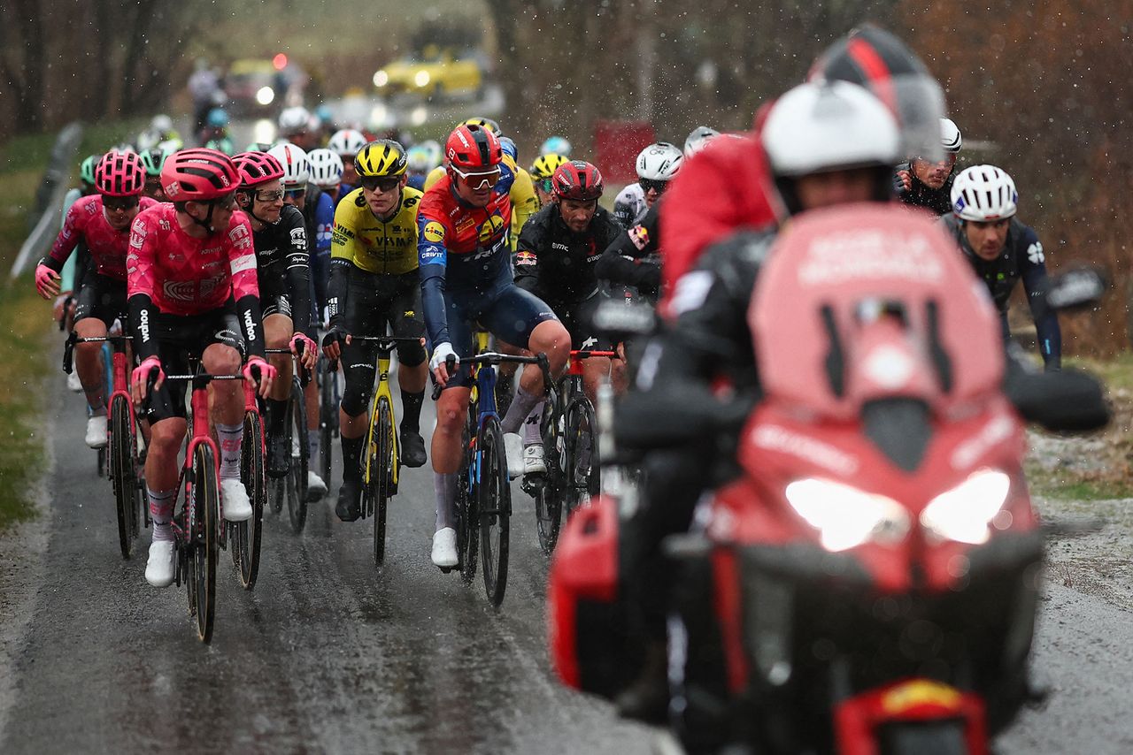 The race is brought to a halt in the brutal weather