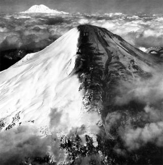 Due to the wind direction, ash from the explosions covered the right portion of Mount St. Helens, while leaving the left portion of the cone ash-free. Snowstorms later covered these ash layers, which in turn were covered by new ash, resulting in alternati