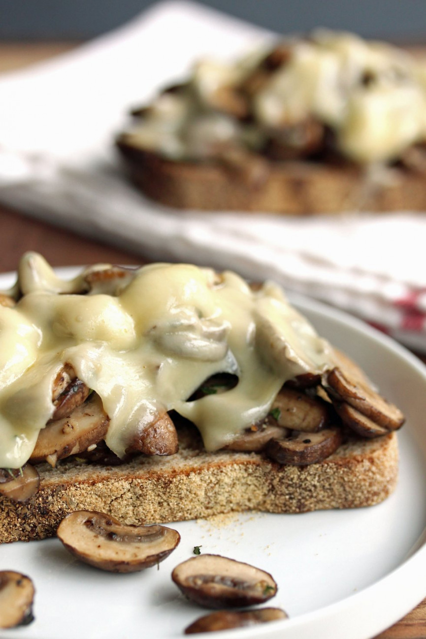 28-easy-ways-to-pimp-your-cheese-on-toast-3-1556688397-E9wM-column-width-inline