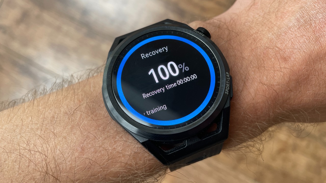 Huawei Watch GT Runner showing the recovery screen, with recovery percentage and time until your body is recovered