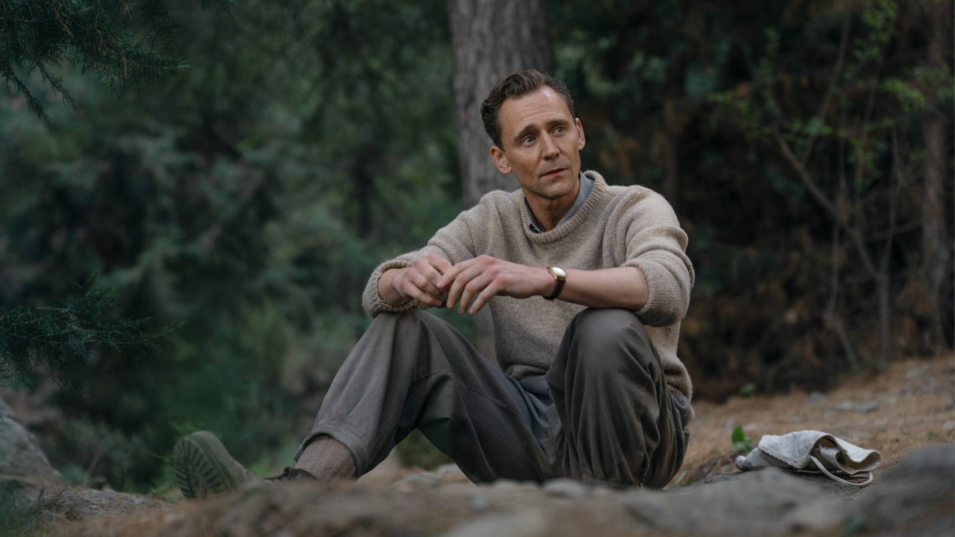 Tom Hiddleston as Edmund Hillary in Tenzing 