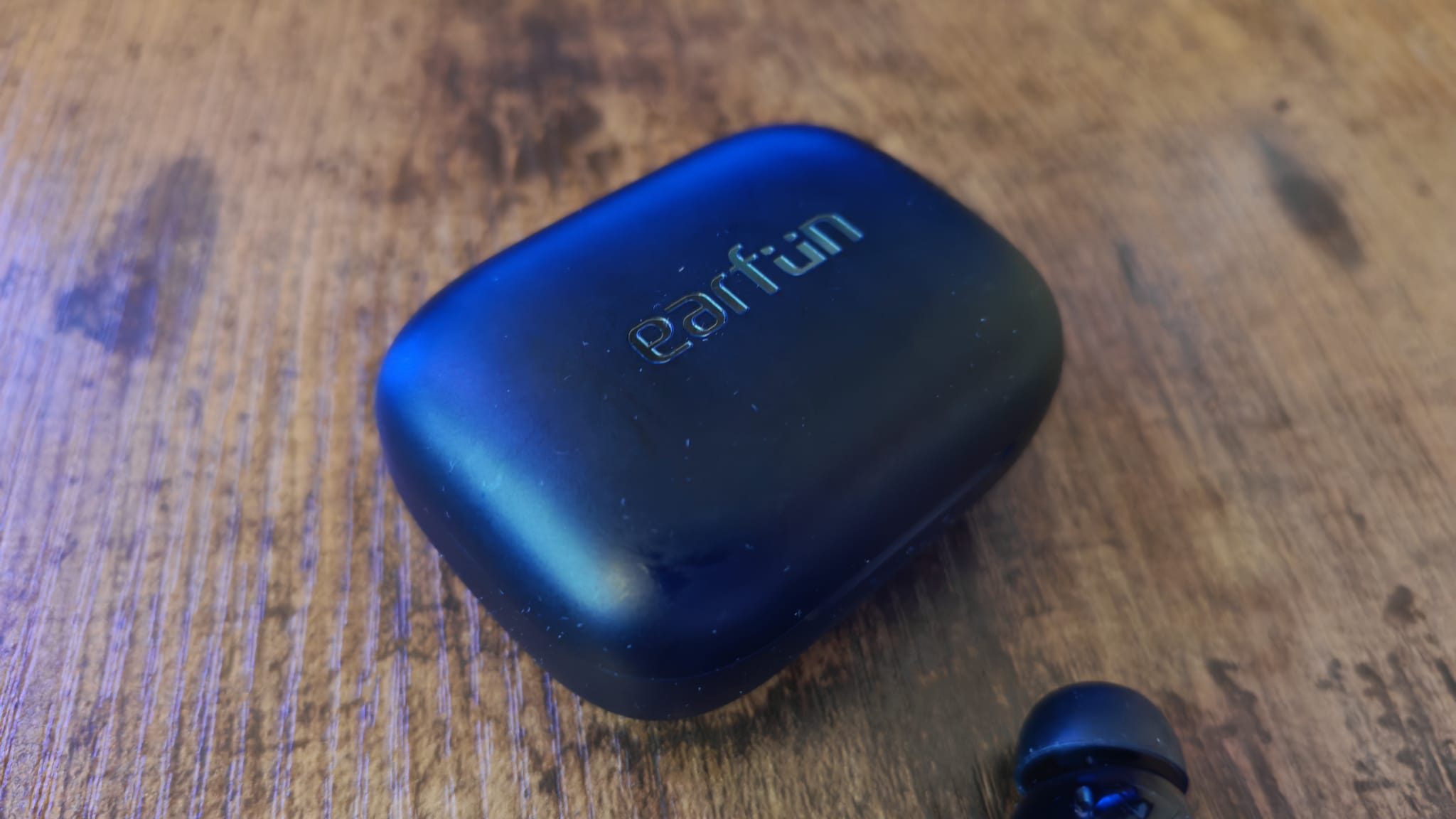 The charging case for the EarFun Air Pro 4