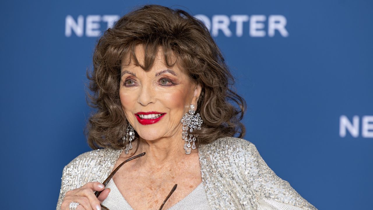 Joan Collins doesn&#039;t rate modern Hollywood too highly - except for four stars