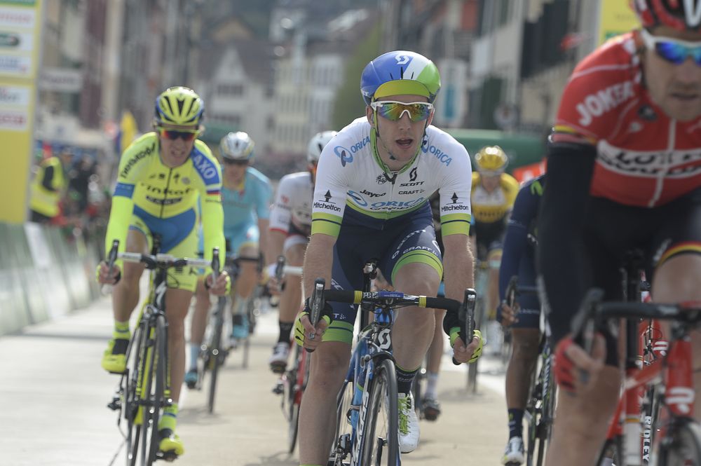 Simon Yates (Orica-GreenEdge) crosses the line