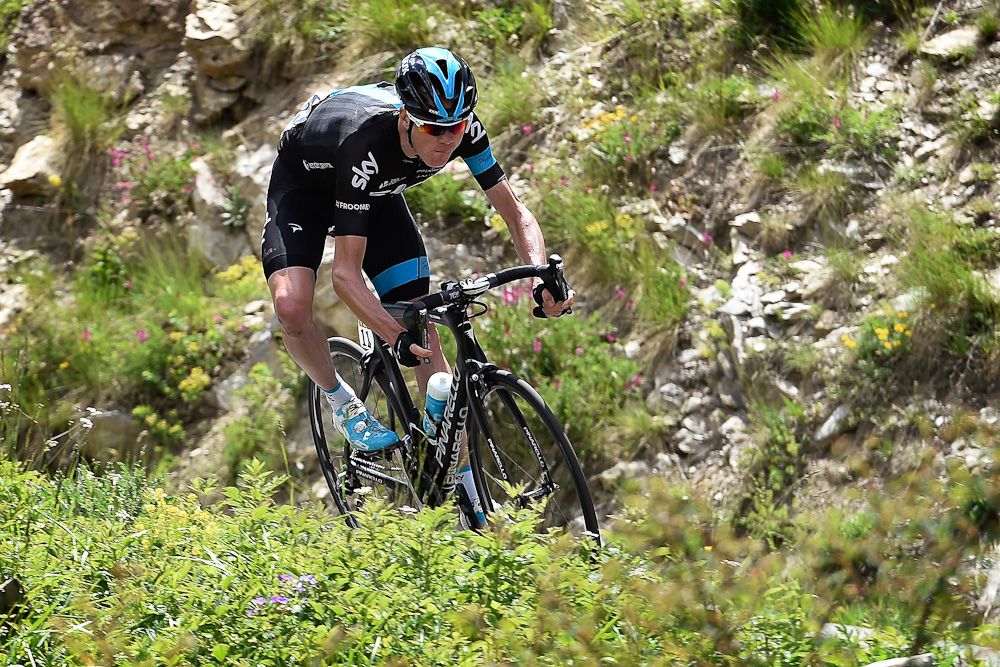 Chris Froome on the descent.