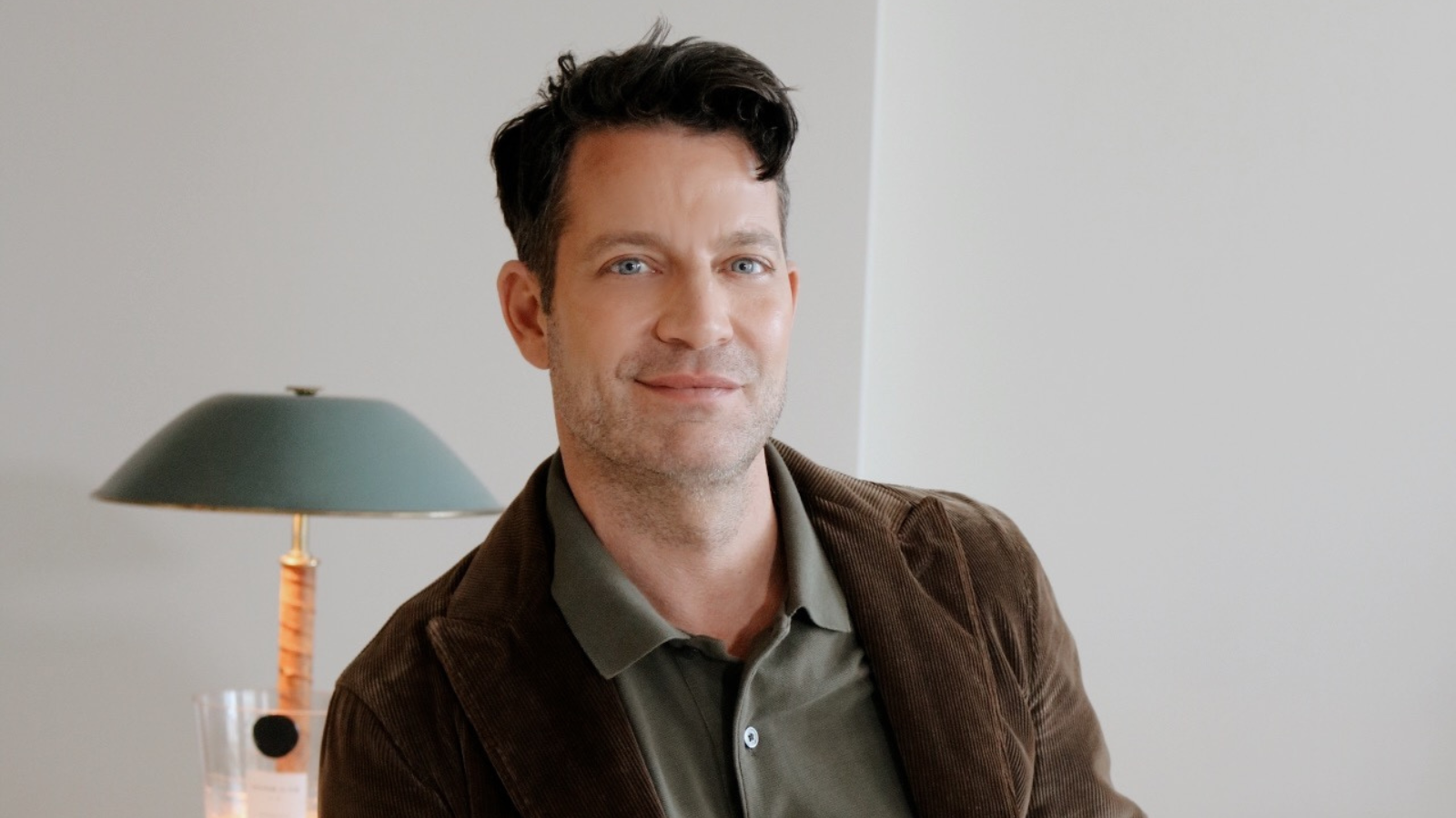 Nate Berkus Gives These 3 Universal Products At Christmas   ApUkmBQDY7hztwtkTrcM35 1920 80 