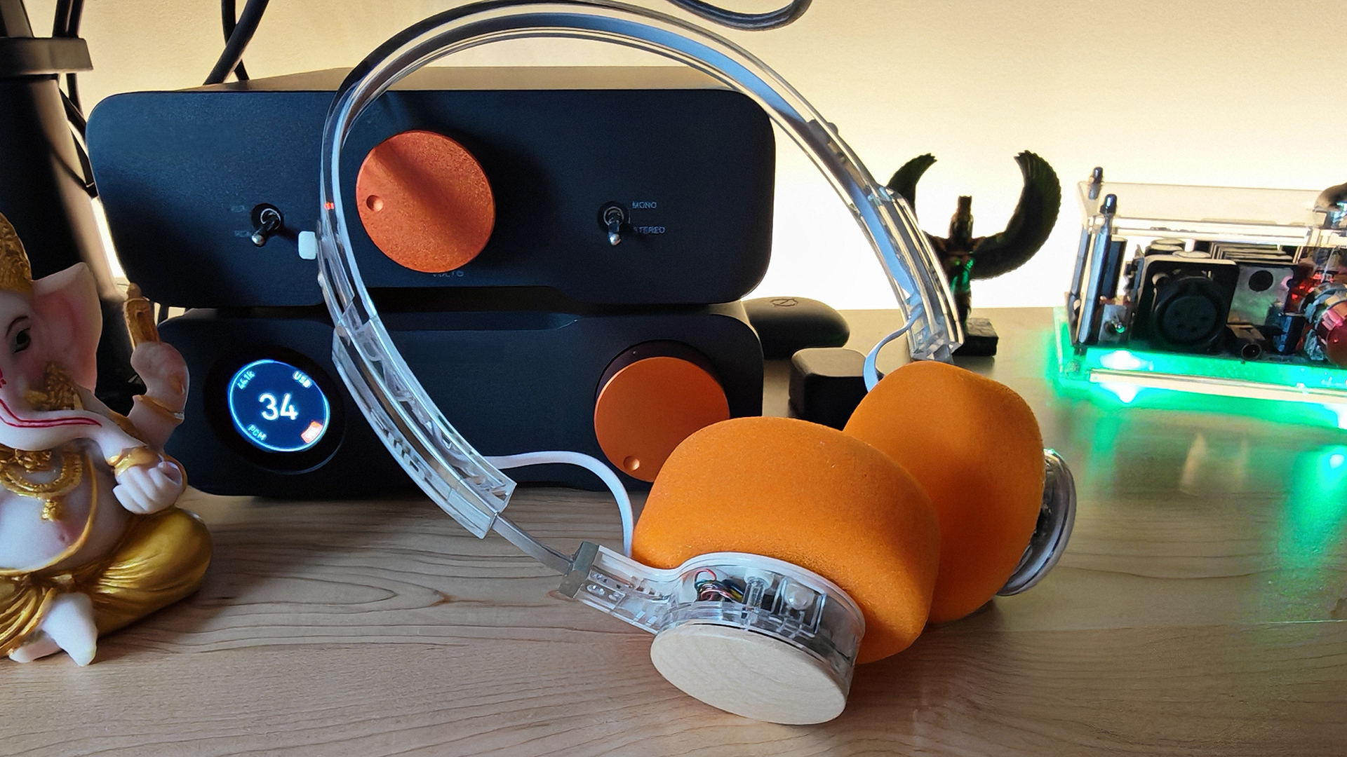 Photos of the FiiO EH11 retro style headphones.