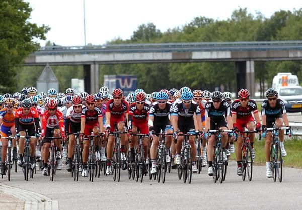 Garmin-Cervelo and BMC mass at the front of the peloton.