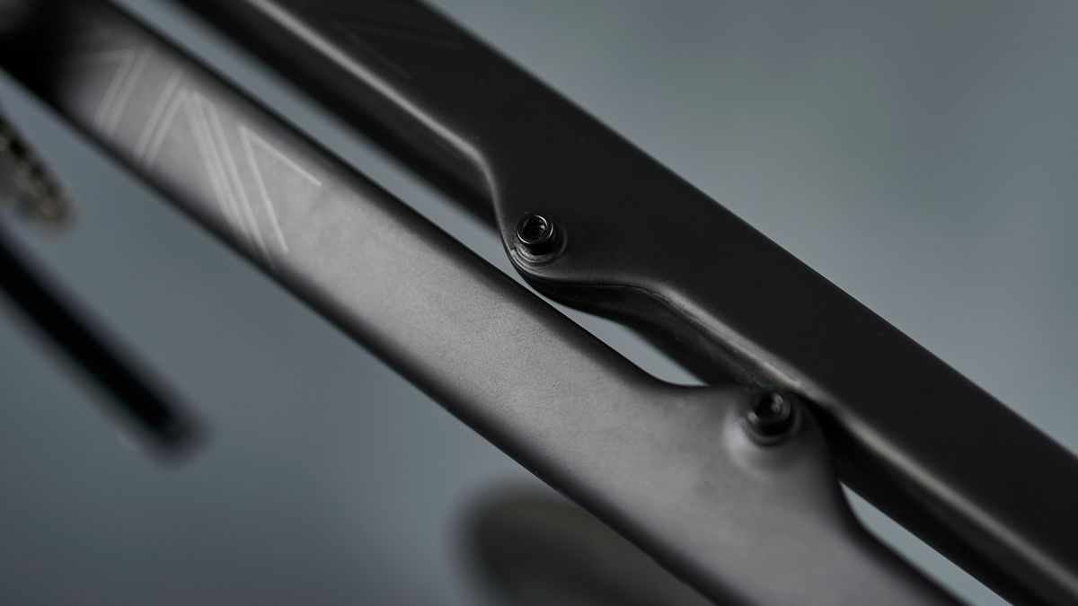 That divisive split down tube will get your bottles mucky, if riding in wet conditions