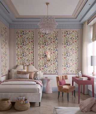 A bedroom with wallpaper, ceiling in blue and panelling in pink