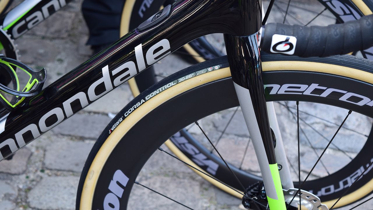 Sep Vanmarcke ran 30mm tyres for the race