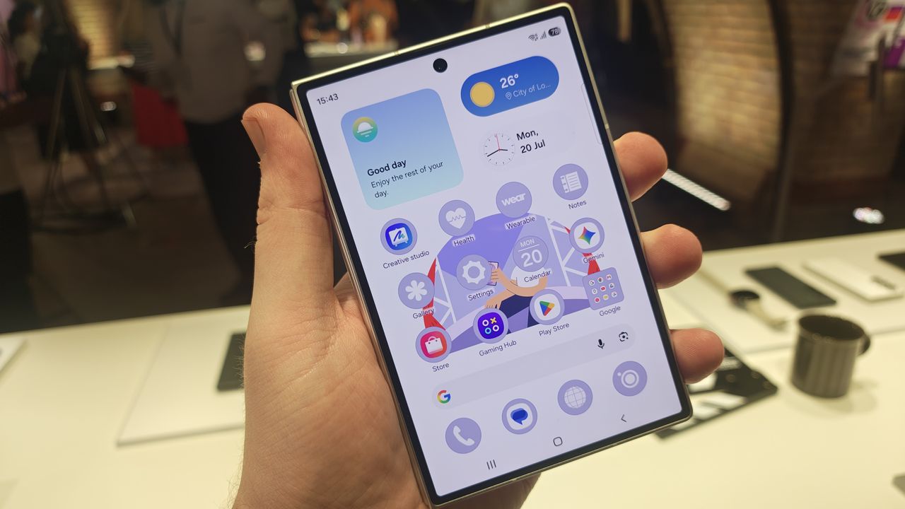 Samsung Galaxy Z Fold 8