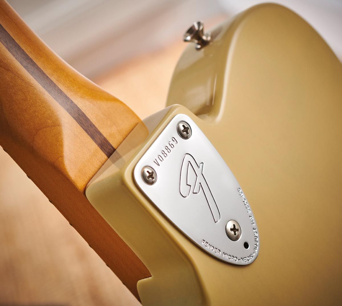 History has been harsh on both the three-bolt neck joint and the Micro-Tilt pitch adjustment. In reality, if the craft is good, as it is here, both work superbly. The Micro-Tilt saves you having to shim the neck to alter its angle.