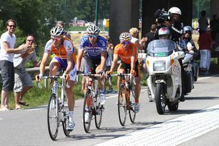 Lars Boom (Rabobank), Maarten Wynants (Quick Step) and Alan Perez (Euskaltel-Euskadi) made the Tour's first break of the year.