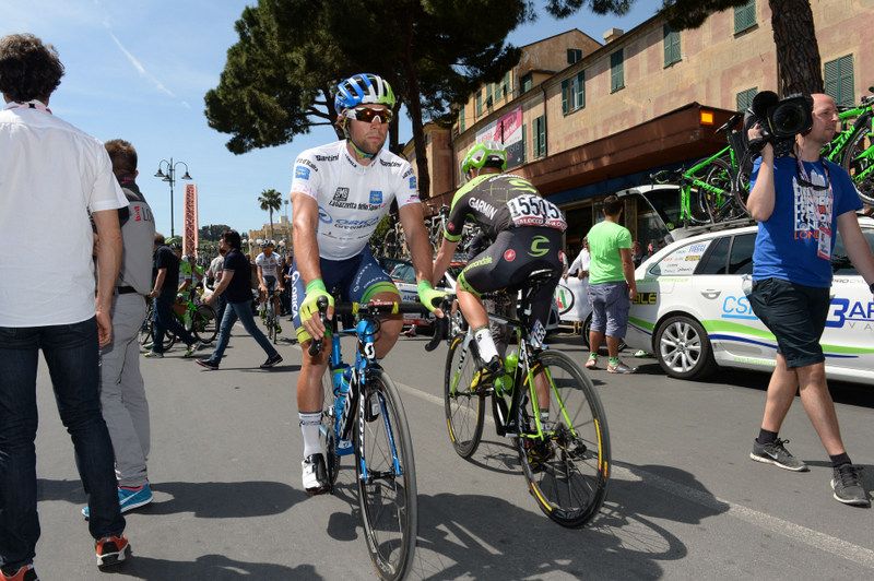 Michael Matthews (Orica-GreenEdge) warms up before the stage