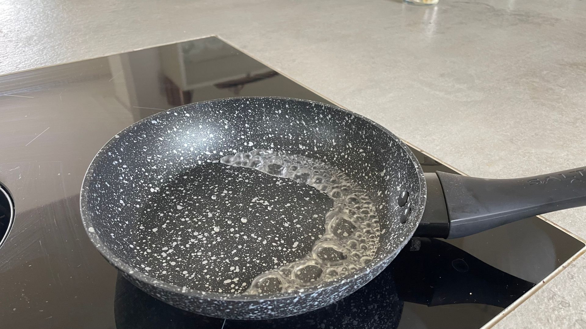 Boiling water in the Salter Megastone Frying Pan Set